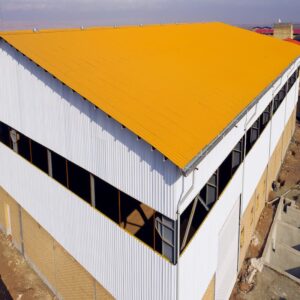 پوشش نانو ضد UV (راهکاری نوین برای افزایش طول عمر ساندویچ پانل‌های سقفی سوله‌های شرق تهران)